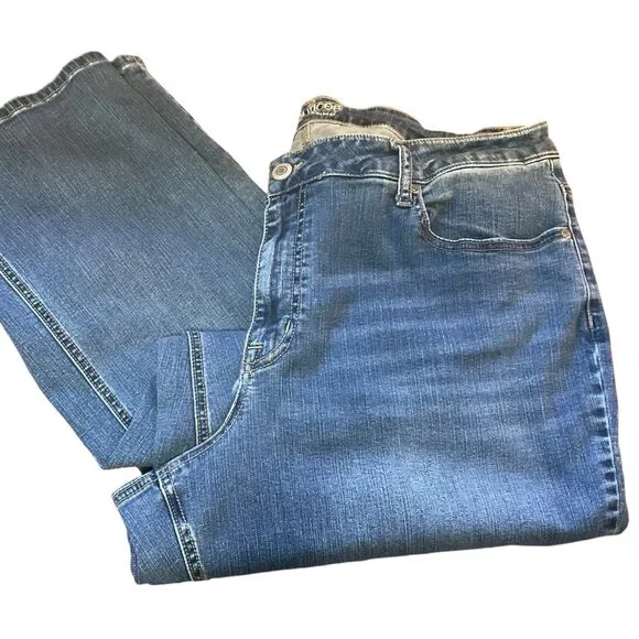 Medium Wash High Rise Jeans - Picture 2 of 4